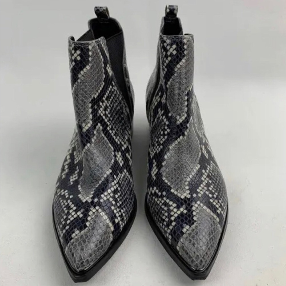 Marc Fisher pythons leather Ankle Boots - Black and White